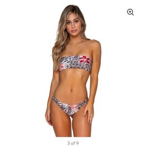Diana’s tribal and floral print bikini